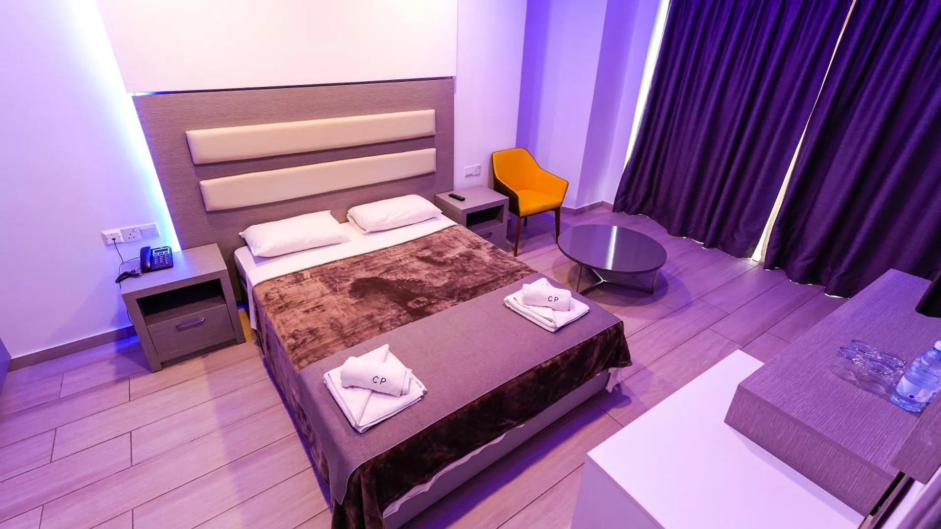***  Captain Pier Hotel Protaras Cypern